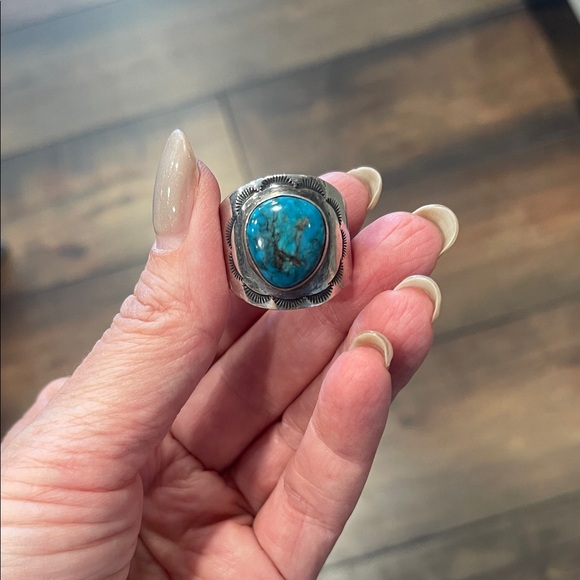 XL Turquoise Silver Ring - Picture 4 of 4